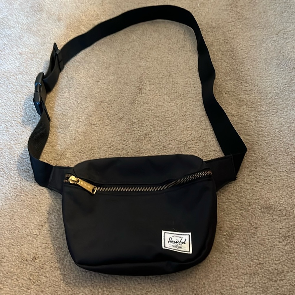 Herschel black crossbody bag